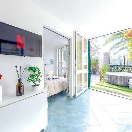 Free Parking Jacuzzi • Terrace • Garden • Ac